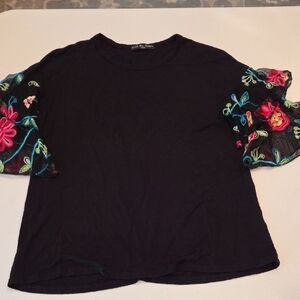 Kim & Cami Black Tshirt with Colorful Embroidered Mesh Sleeves Size Small